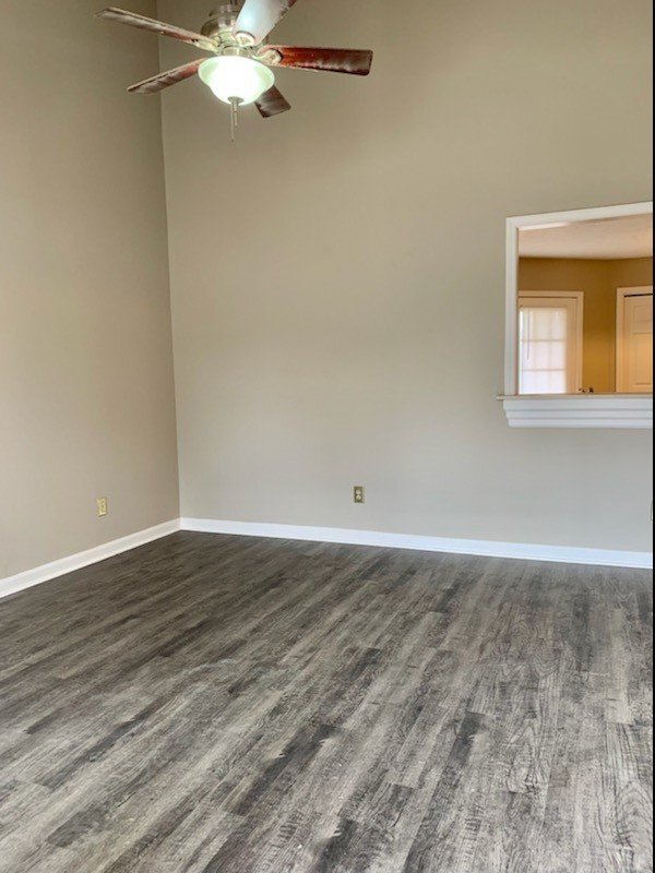 Building Photo - "Charming 3-Bedroom Home with 2 Full Bathr...