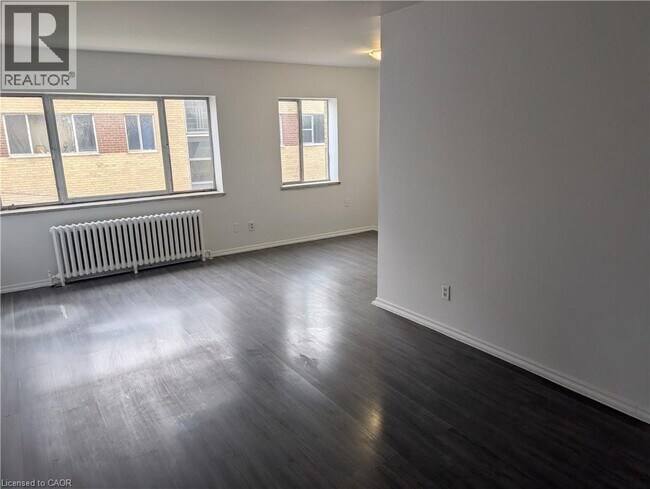 Photo du bâtiment - 799 Robinson St