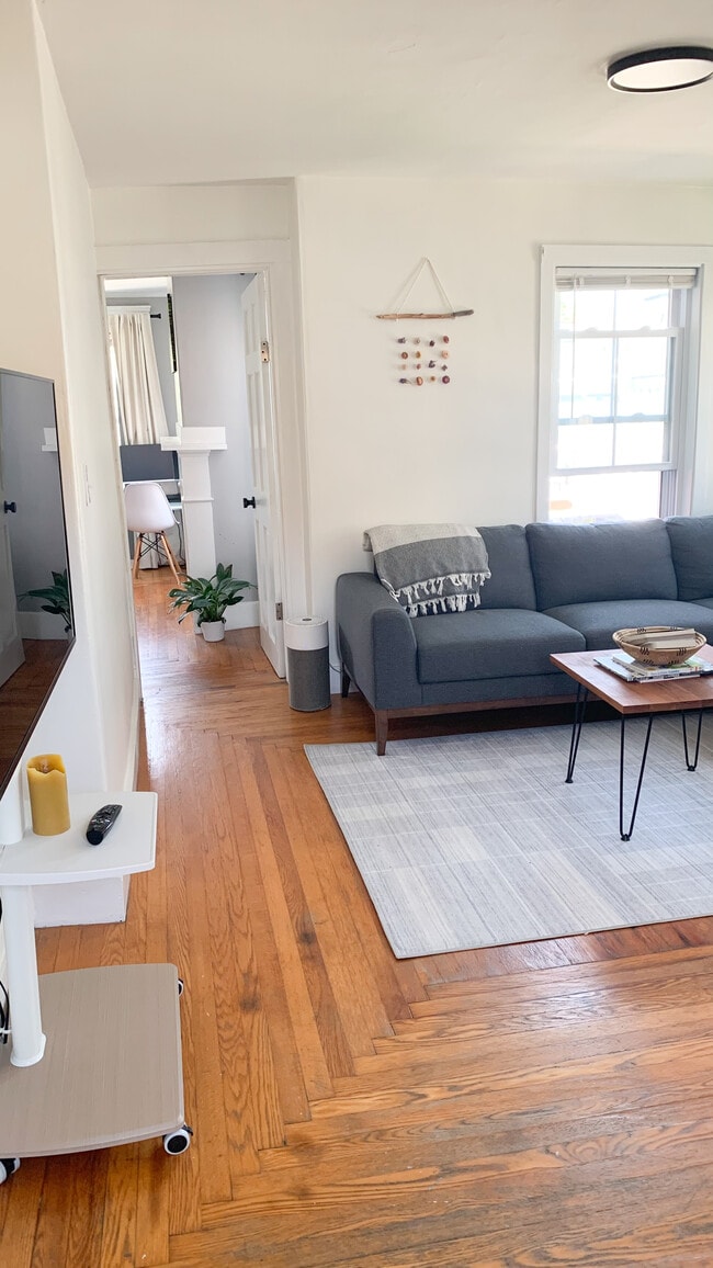 Living Room - 27 Summer St