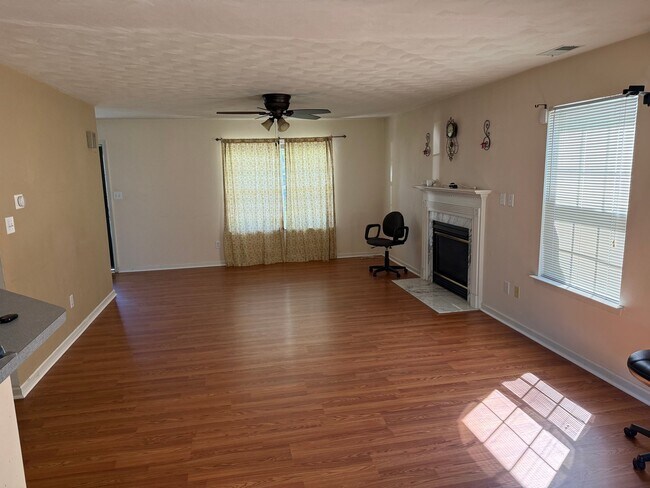 Foto del edificio - 3564 Faraday Ln