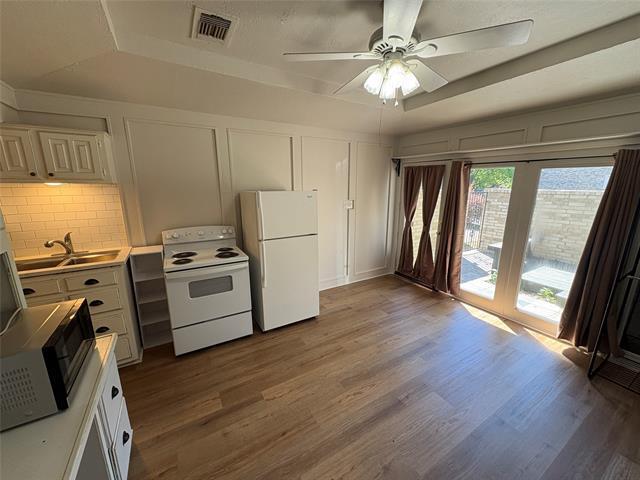 Foto del edificio - 900 N Austin St