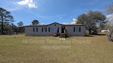 Building Photo - 3753 Oakwood Dr