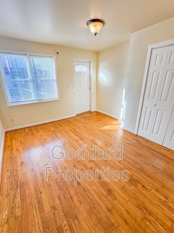 Foto del edificio - 1801 S Charles St