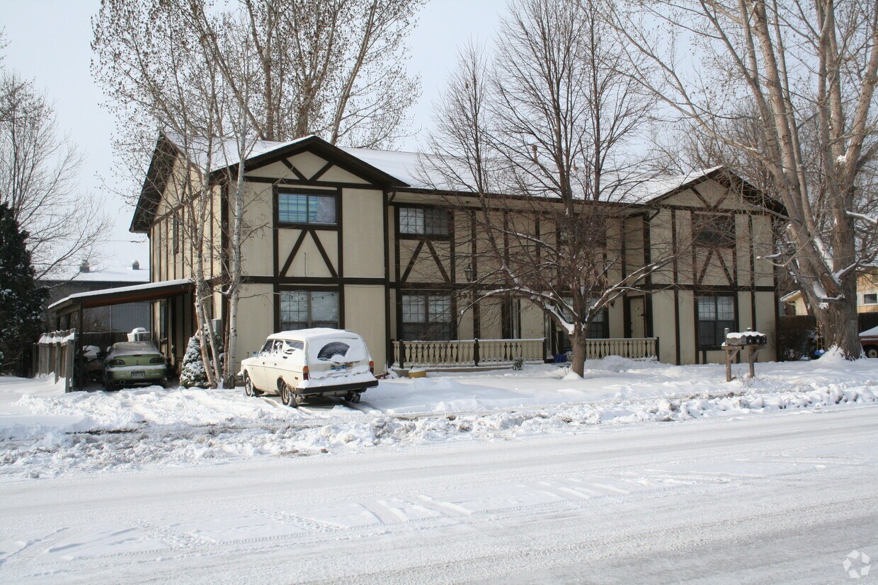 Foto principal - 401 E Swallow Rd