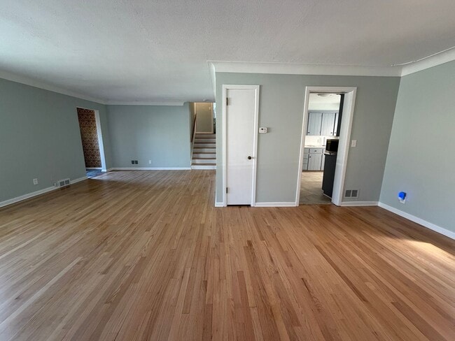 Building Photo - Updated 3 bedroom in Alger Heights area