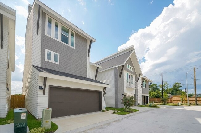 Foto del edificio - 7609 Victory Reserve St