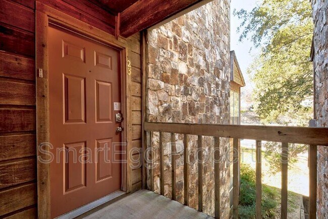 Building Photo - 6903 Deatonhill Dr