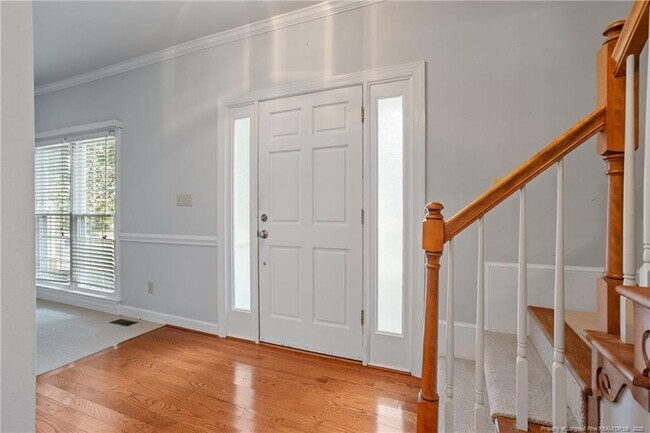 Foto del edificio - 2021 Shadow Creek Dr