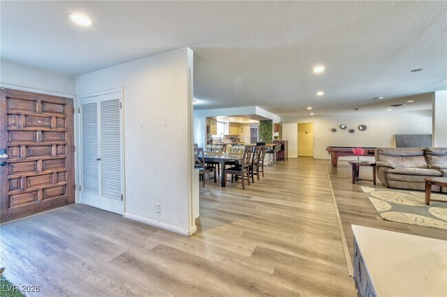 Foto del edificio - 1489 Santa Anita Dr