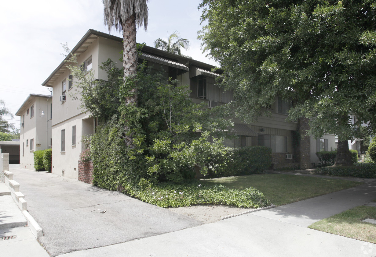 Building Photo - 4239 Tujunga Ave