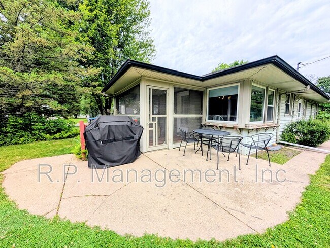 Foto del edificio - 3100 Orchard Ave N