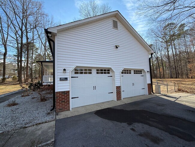 Foto del edificio - Charming 3BD, 2.5BA Willow Spring Home on a Corner Lot with a 2-Car Garage and a Large Fenced Bac...