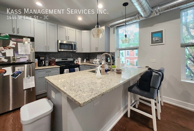 Foto del edificio - 1448 W Erie St