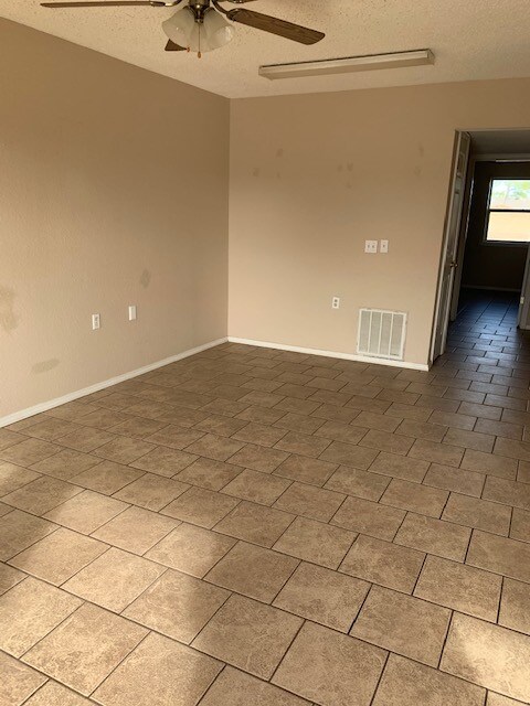 Foto del edificio - 39065 Cedar St
