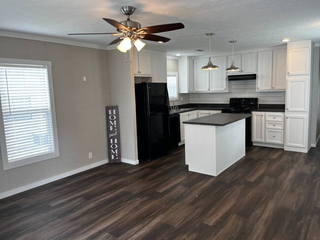 Building Photo - 4900 SE 102nd Pl