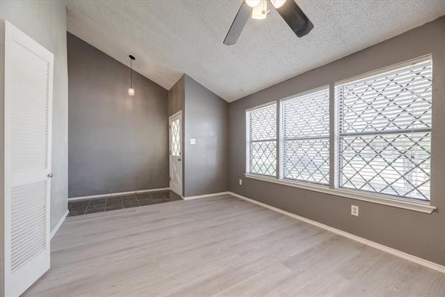 Building Photo - 2903 Hilltop Dr