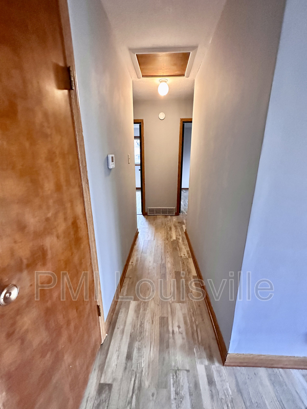 Building Photo - 8211 Sprint Ct