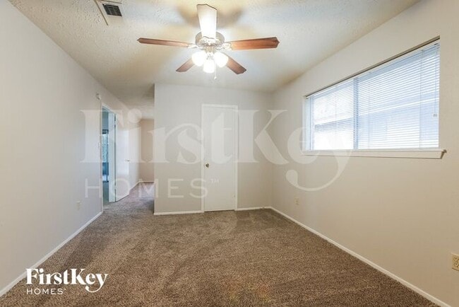 Building Photo - 6114 Knotty Post Ln