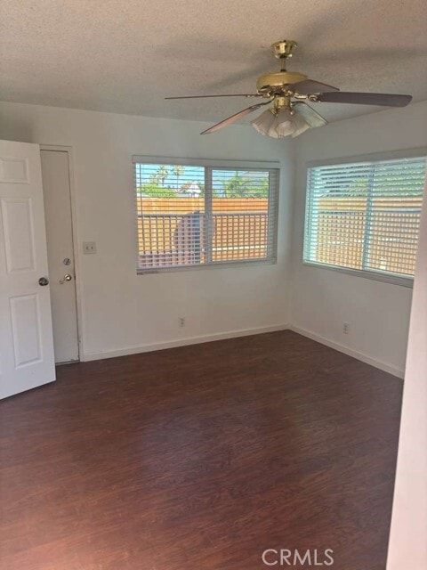 Foto del edificio - 2447 Grove Ave