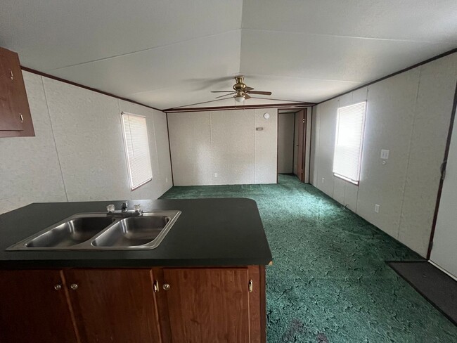 Foto del edificio - Charming 2 Bedroom Mobile Home in McAlpin