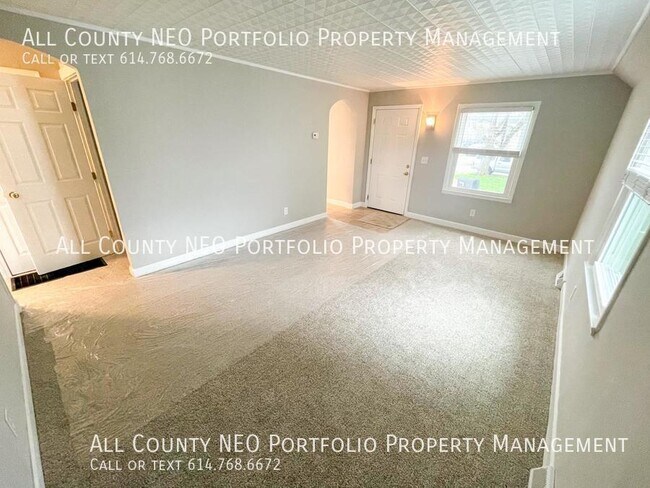 Building Photo - 3473 Eisenhower Rd
