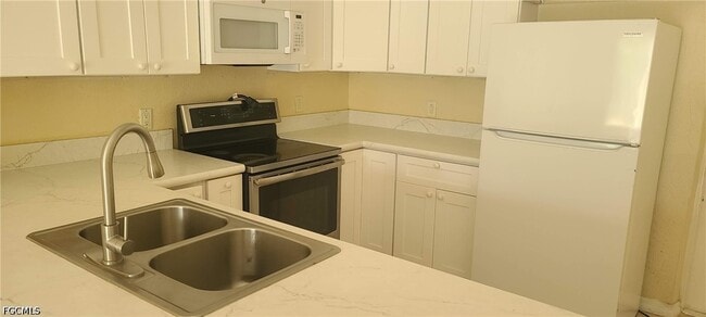 Foto del edificio - 18570 Miami Blvd