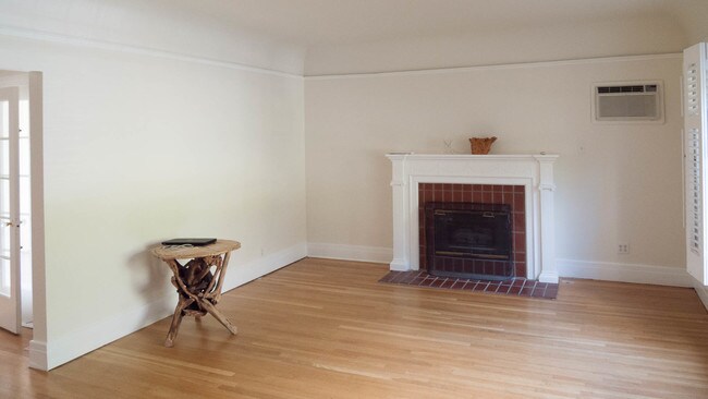 Living Room - 1930 N Normandie Ave