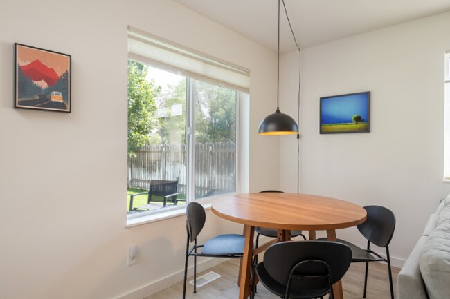 Building Photo - 1310 Mitchell St