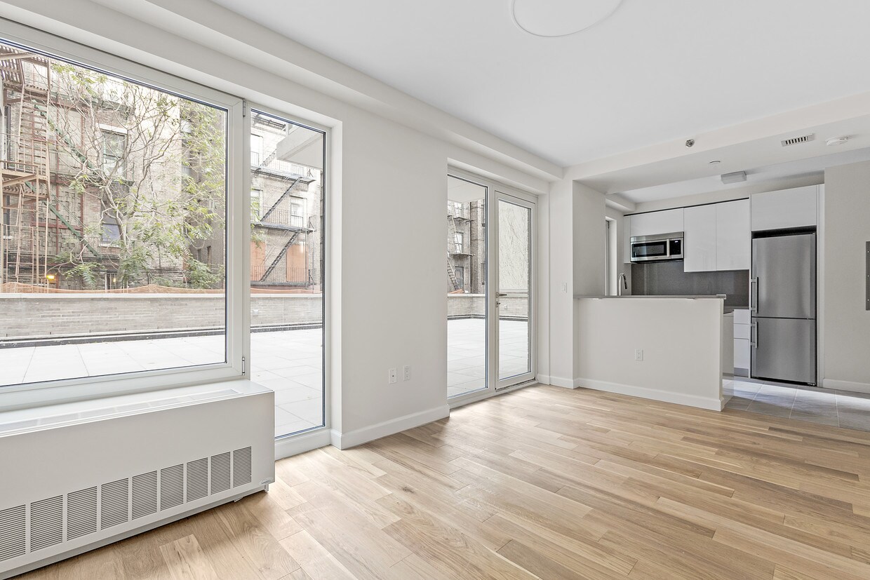 Primary Photo - 109 E 115th St