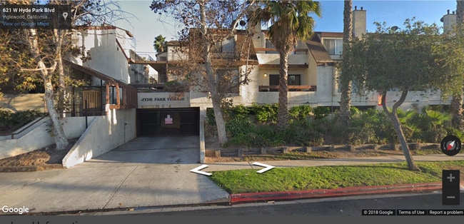 Building Photo - 620 W Hyde Park Blvd