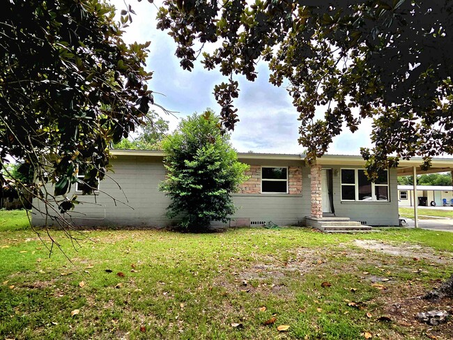 Foto del edificio - 404 Puckett Rd