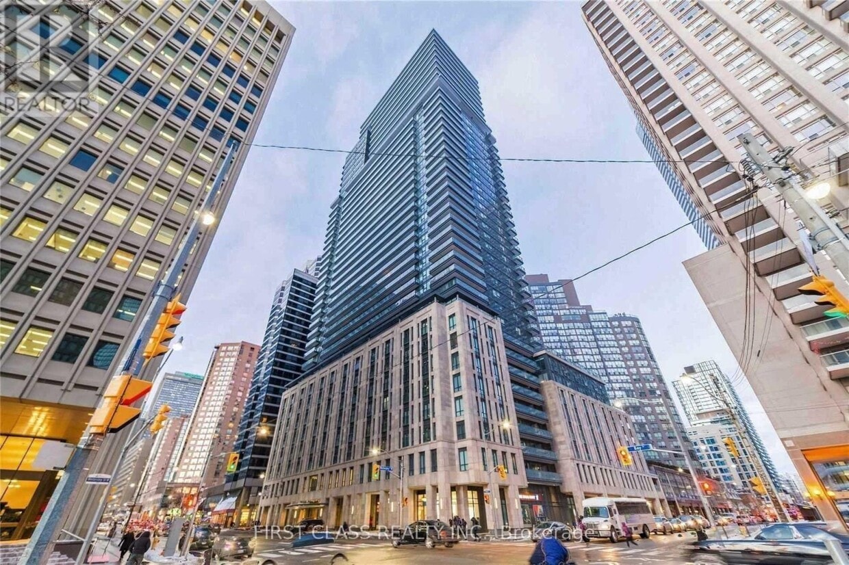 Primary Photo - 955-2955 Bay St.