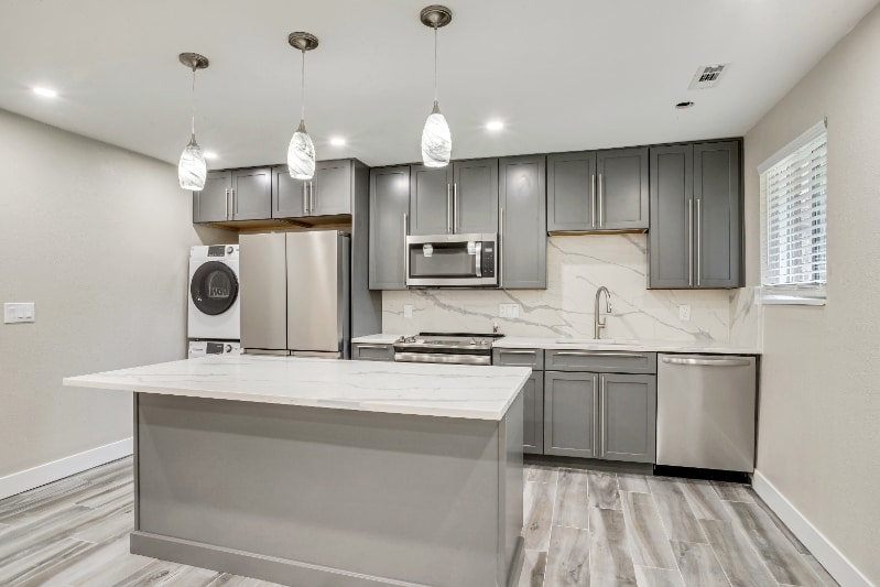 Foto principal - 4371 S Fairbourne Ave