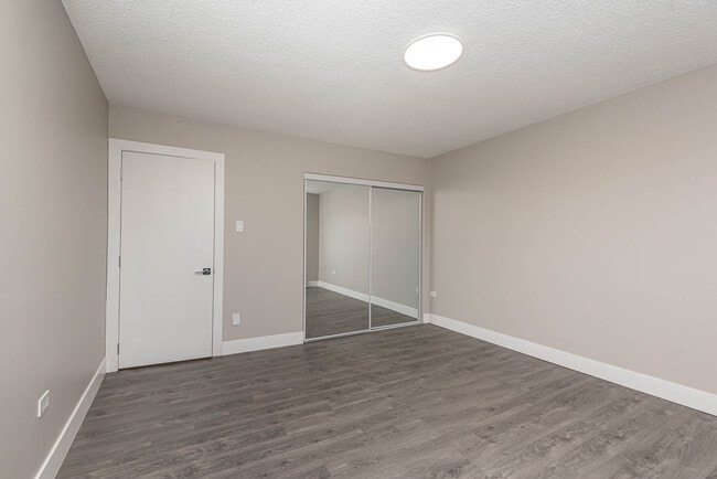 Building Photo - Saxon