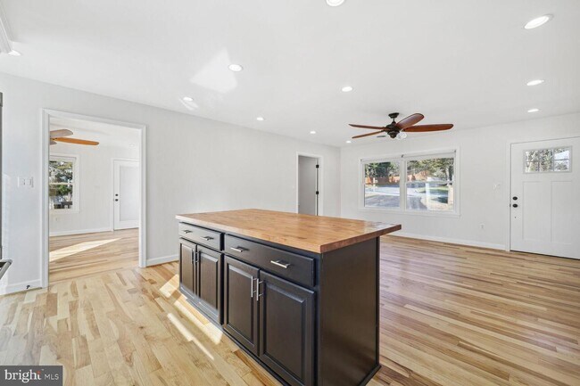 Building Photo - 7108 Wilburdale Dr
