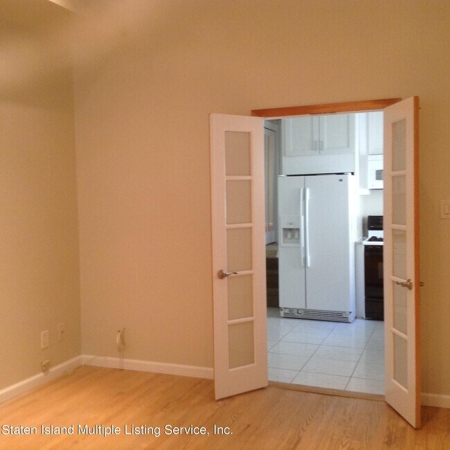 Foto del edificio - 387 Woolley Ave