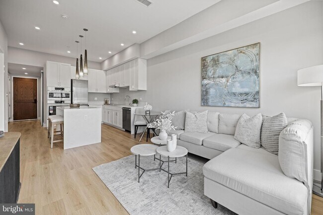 Foto del edificio - 801 N Fairfax St