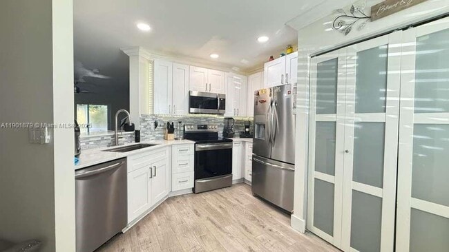 Foto del edificio - 1407 SW 48th Terrace