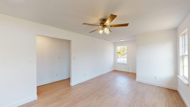 Foto del edificio - 836 Maple St