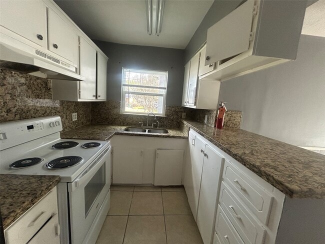 Building Photo - 6702 Biggs Ct