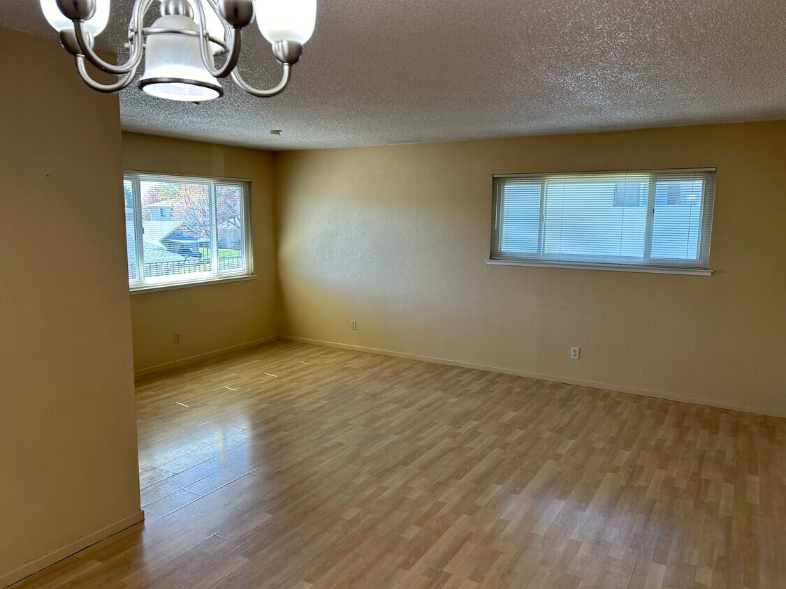 3572 Opal Dr Unit 4, Auburn, CA 95602 Condo for Rent in Auburn, CA