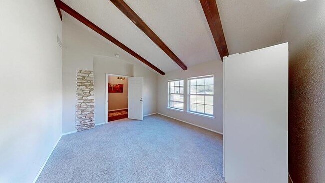 Foto del edificio - 1122 Hayloft Ln