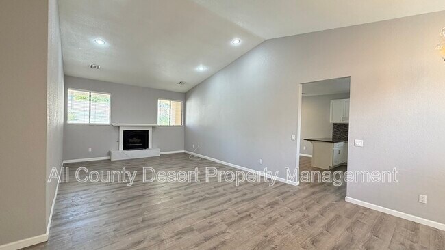 Foto del edificio - 9591 Capiland Rd