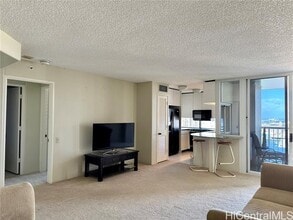 Building Photo - 1212 Nuuanu Ave