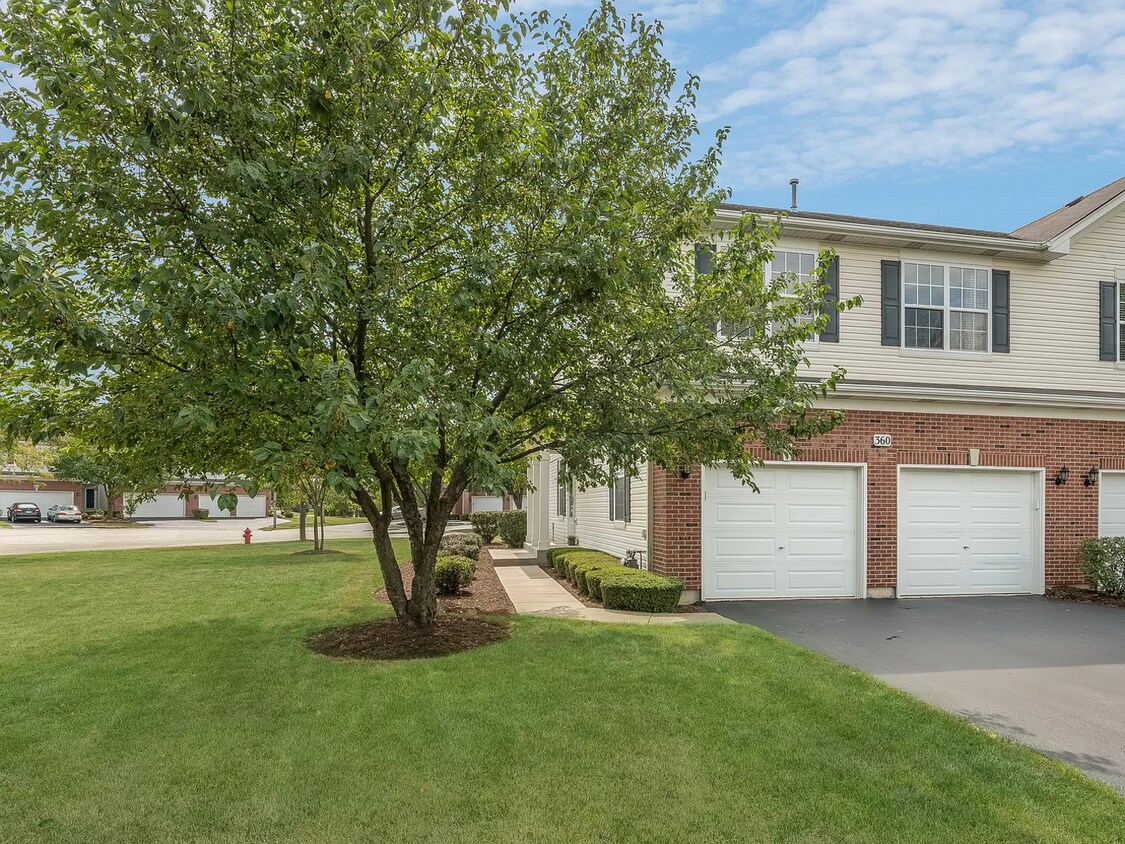 360 Grape Vine Trl, Oswego, IL 60543 Townhome Rentals in Oswego IL