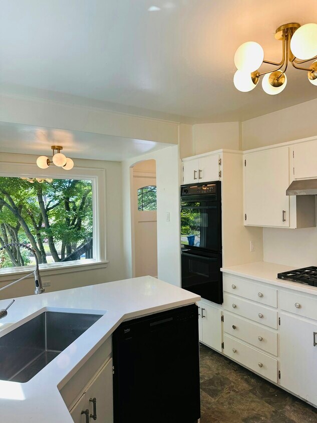 Foto principal - 942 NW 58th St