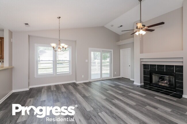 Foto del edificio - 7448 Claymont Dr