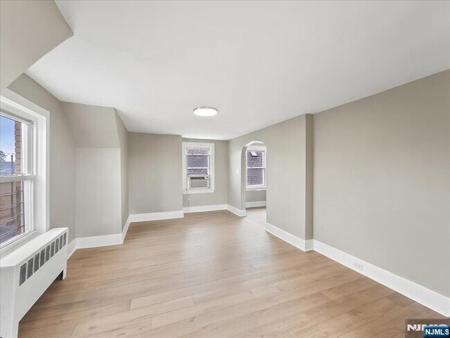 Foto del edificio - 109 Division Ave