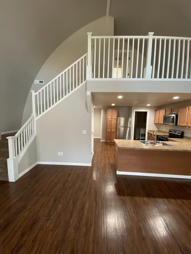 Building Photo - 135 Hemlock Dr