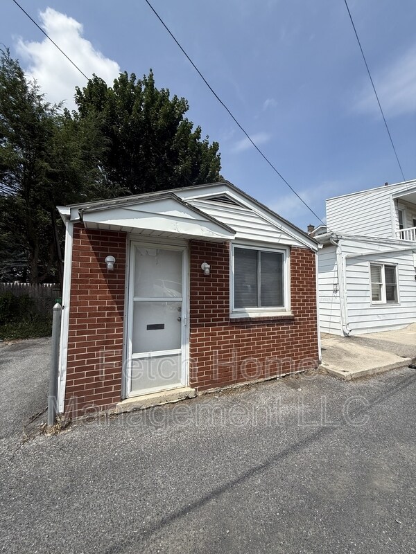 Foto principal - 129 S 5th St